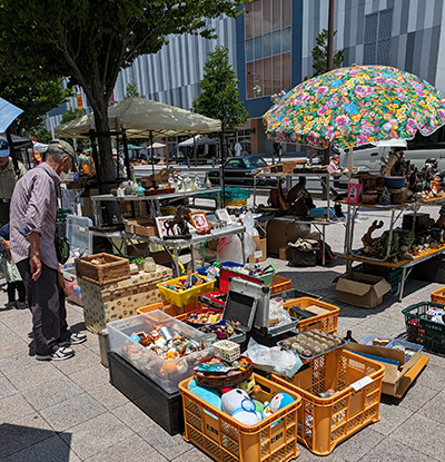 えびな骨董市