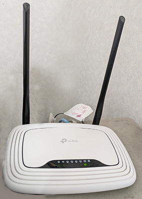 無線LANのルーターです
WiFi電波を飛ばします